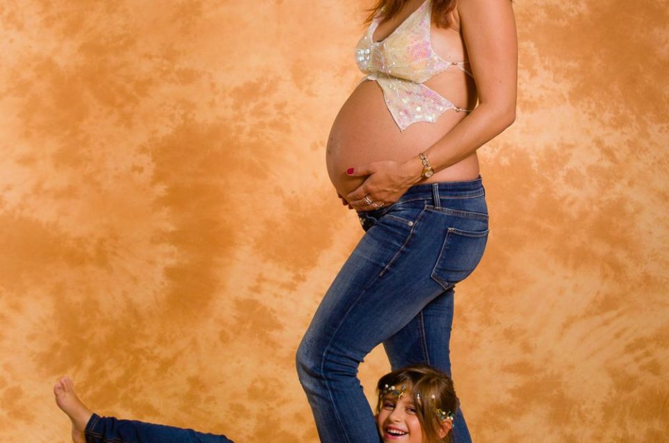enfant photographe genève séance photo mère fille famille grossesse enceinte