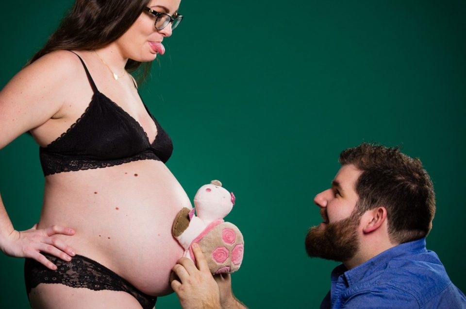 grossesse femme enceinte genève maquillage maquilleuse séance photo shooting famille couple