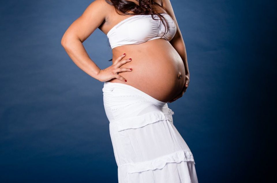 photographe genève carouge séance photo shooting grossesse naissance nouveau né enceinte famille maquilleuse maquillage