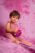Bébé sur fond rose - POURLESYEUX Photographe à Genève